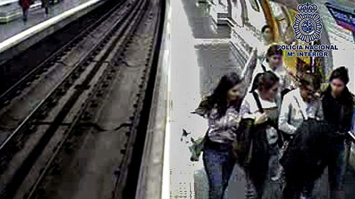 El juez prohíbe la entrada en el Metro al 'clan de las Bosnias', las carteristas más activas de Madrid