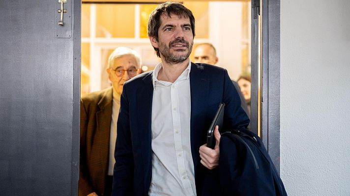 Urtasun niega \"rotundamente\" que España esté colaborando militarmente con EE.UU. - La hora de La 1 | Ver