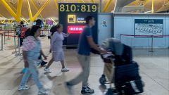 La guerra impacta el turismo y muchos viajeros cancelan ya vuelos