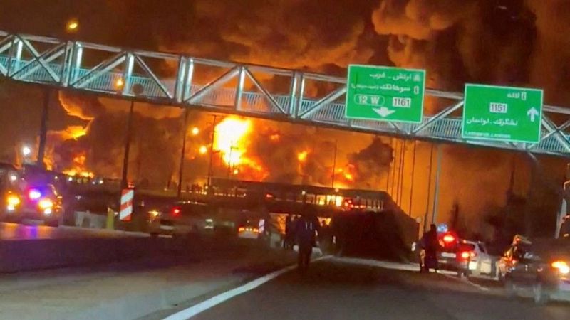 Israel ataca instalaciones petrolíferas en Irán - Fin de semana 24h | Ver