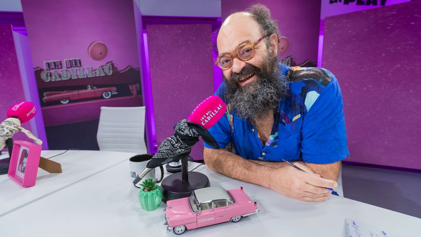 En Play - Las del Cadillac EN PLAY - Ignatius Farray, su primer beso y el "fascismo" musical | Ver