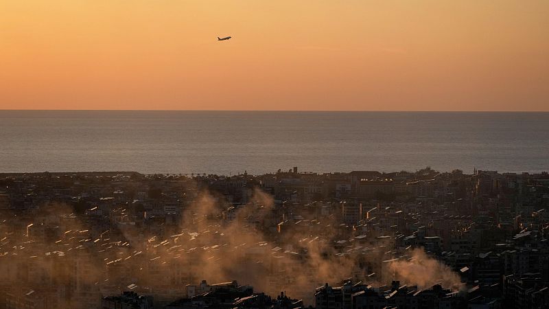 Los ataques israelíes contra Hezbolá dejan ya 500 muertos en Líbano | Ver