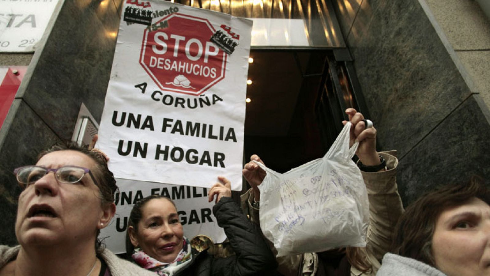 Se aplaza un desahucio por no haber policías suficientes