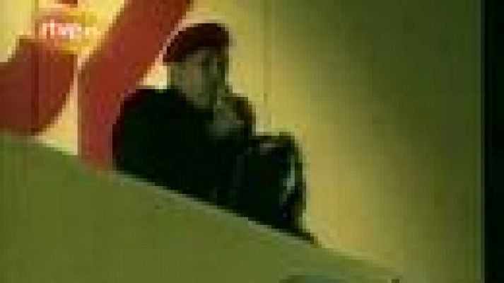  - Chávez, reelegido tras aprobarse la nueva Constitución