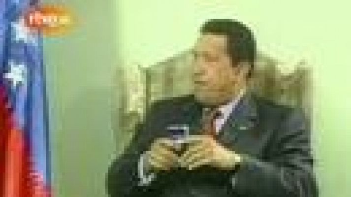  - Chávez sobrevive a un golpe de estado en 2002