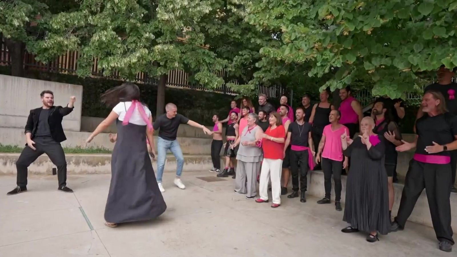 Barcelona Gay Men's Chorus - Fes-me viral - Fes-me viral | Veure