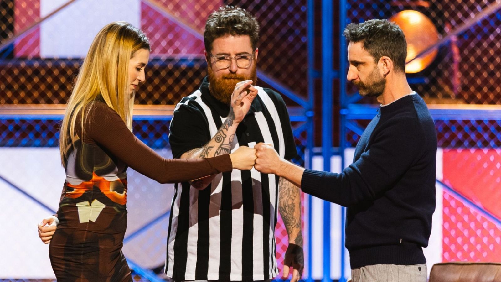 {lastMultimedia.title}}