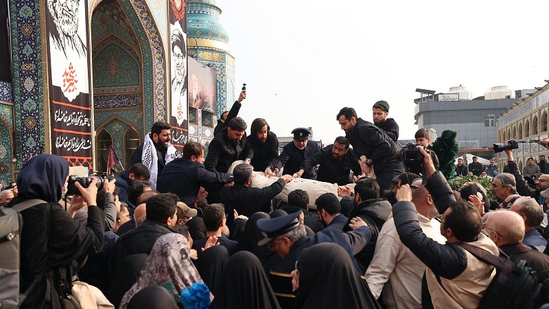 Funeral de Ali Shamjani, uno de los hombres de Jameneí | Ver