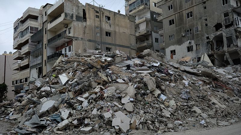 Así ha quedado la ciudad libanesa de Tiro, vaciada de sus antiguos habitantes tras los bombardeos de Israel | Ver
