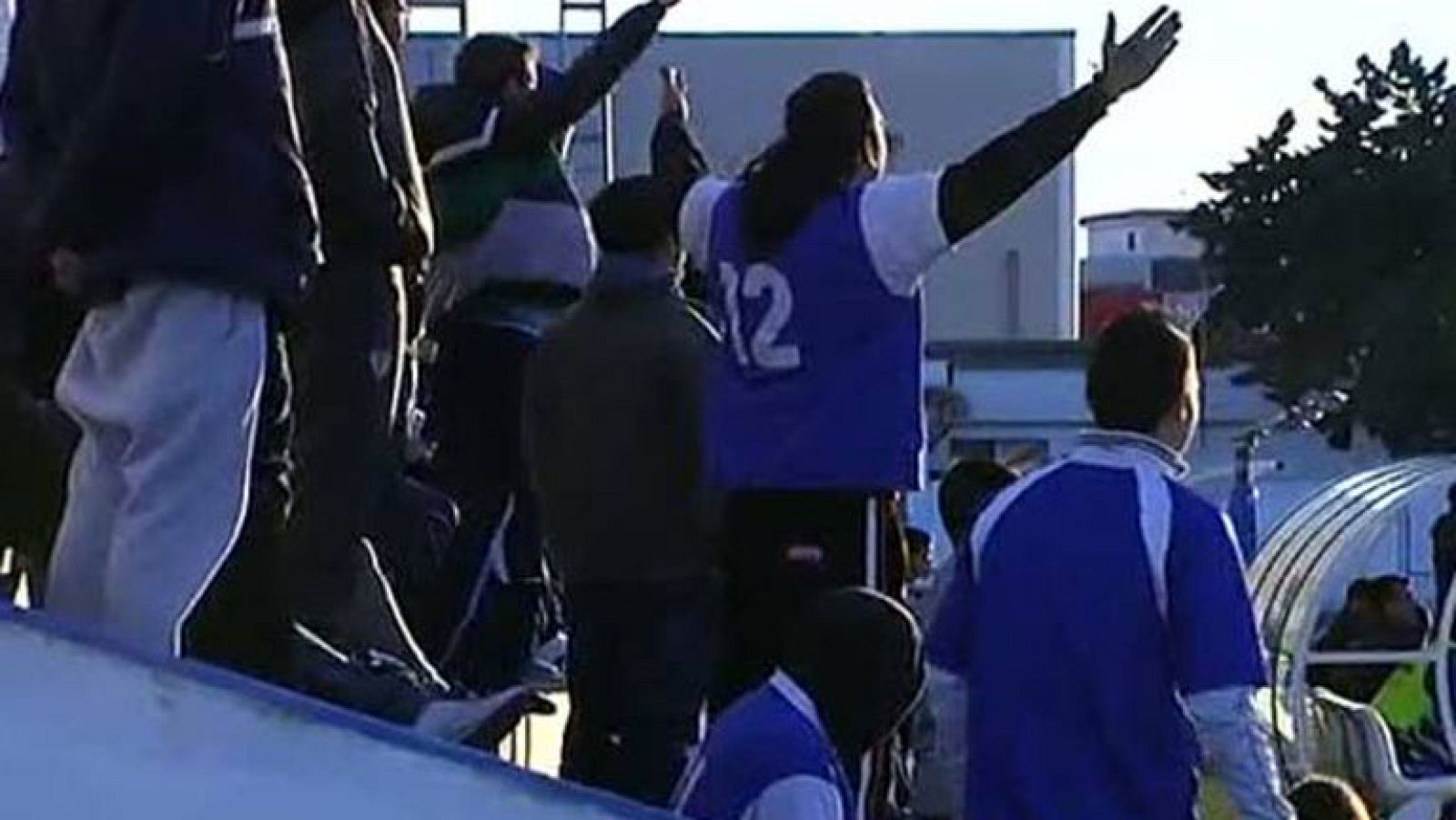 Hace unos días un árbitro menor de edad perdió el bazo  por una agresión en un partido de segunda regional. Por eso este fin de semana hemos querido ver cómo se vive el fútbol en las categorías inferiores. Y nos han contado que hay mucha agresividad,