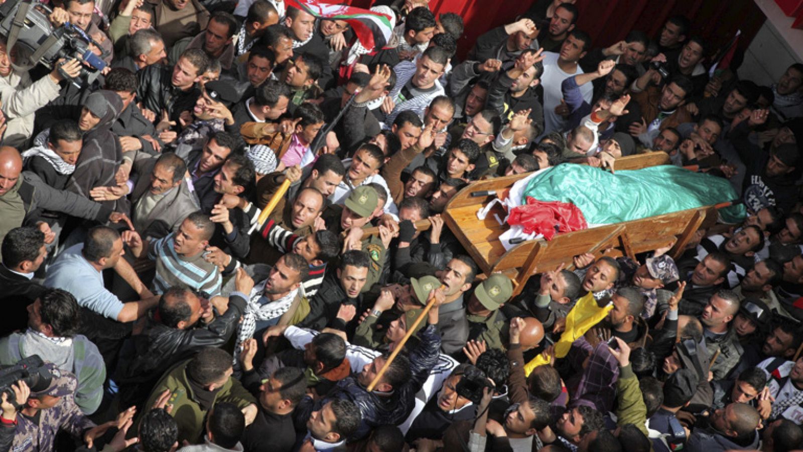Multitudinario entierro en Cisjordania de Arafat Yaradat, el palestino que murió en un cárcel israelí