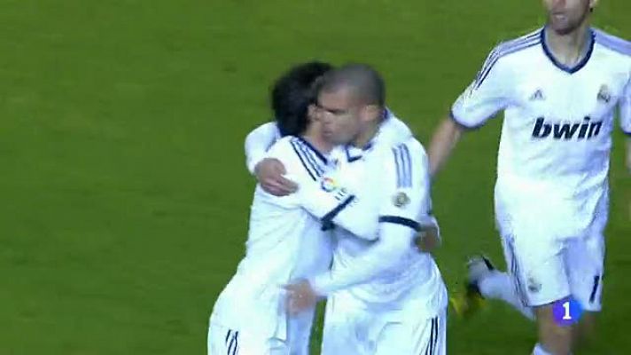 Telediario 1 - Villa y Kaká, a la espera de su oportunidad