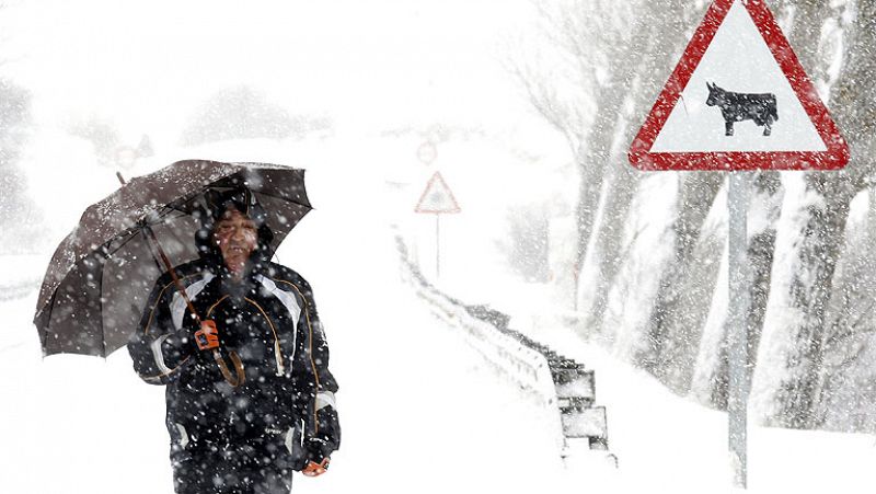 Nevadas en el tercio norte peninsular y Baleares y temperaturas bajas en toda la península