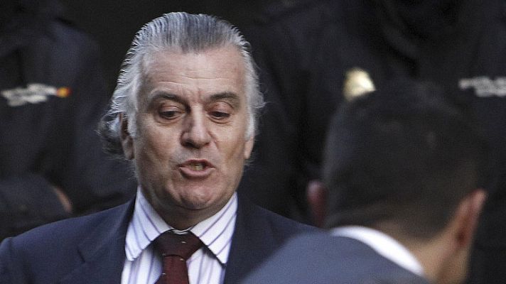 El juez retira pasaporte a Bárcenas