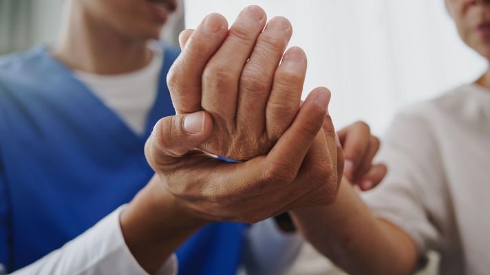 El Hospital La Paz crea la Unidad de Mano | Ver