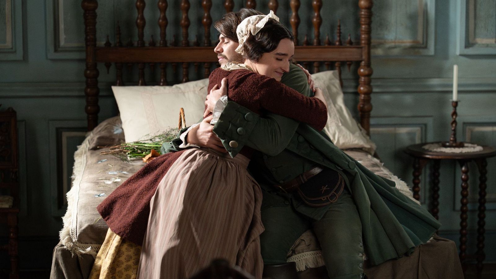 {lastMultimedia.title}}