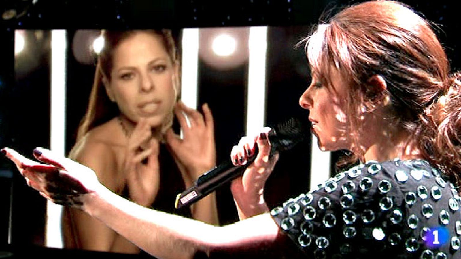 Pastora Soler vuelve a interpretar 'Quédate conmigo'