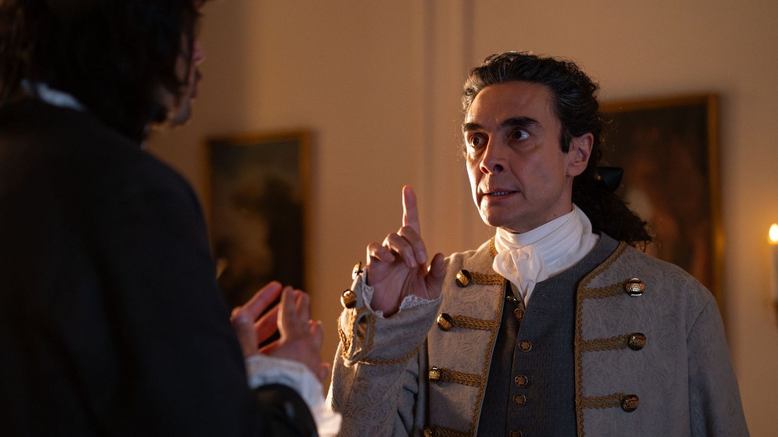 {lastMultimedia.title}}