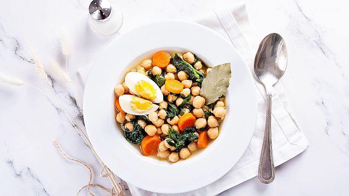 Potaje de vigilia y torrijas: los restaurantes adaptan sus platos a la Semana Santa | Ver