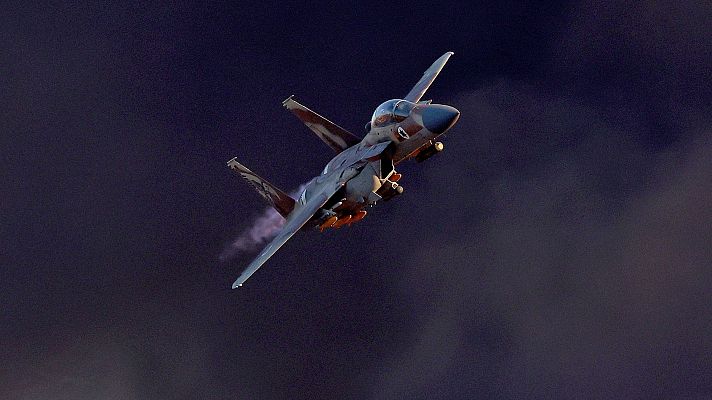 EE. UU. logra rescatar a uno de los pilotos del F-15 tras eyectarse sobre Irán | Ver