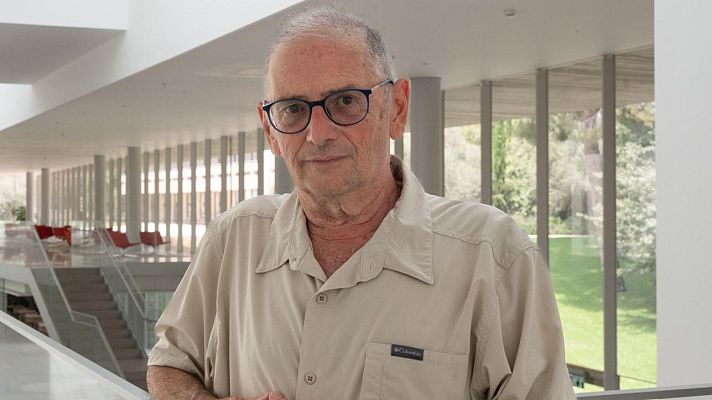 Meir Margalit: \"La guerra se ha normalizado [en Israel]\" - Mediodía en RNE | Ver