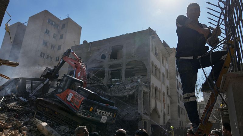 Irán avisa a EE.UU.: si cruza "líneas rojas" se vengará "más allá de la región" - Telediario 1 | Ver