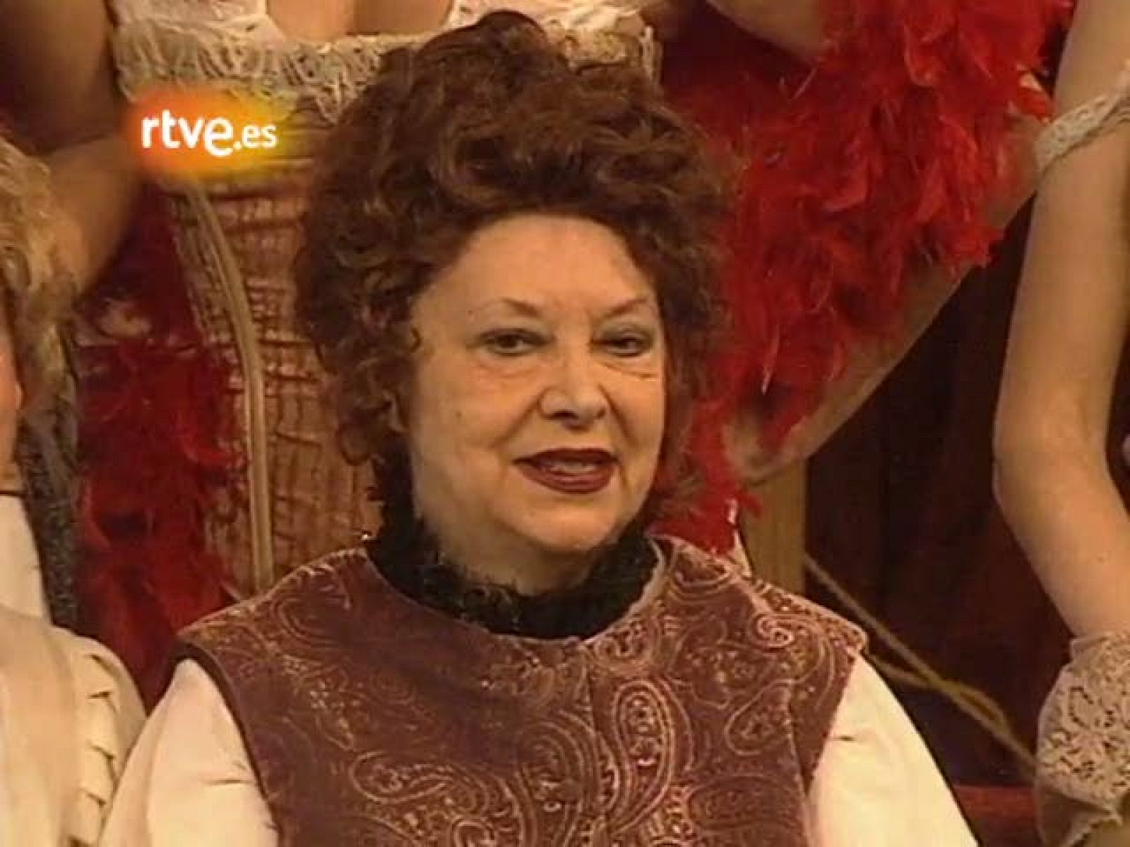 Reportaje sobre María Asquerino, actriz en la obra 'Las señoritas de Aviñón' (2001) | Ver