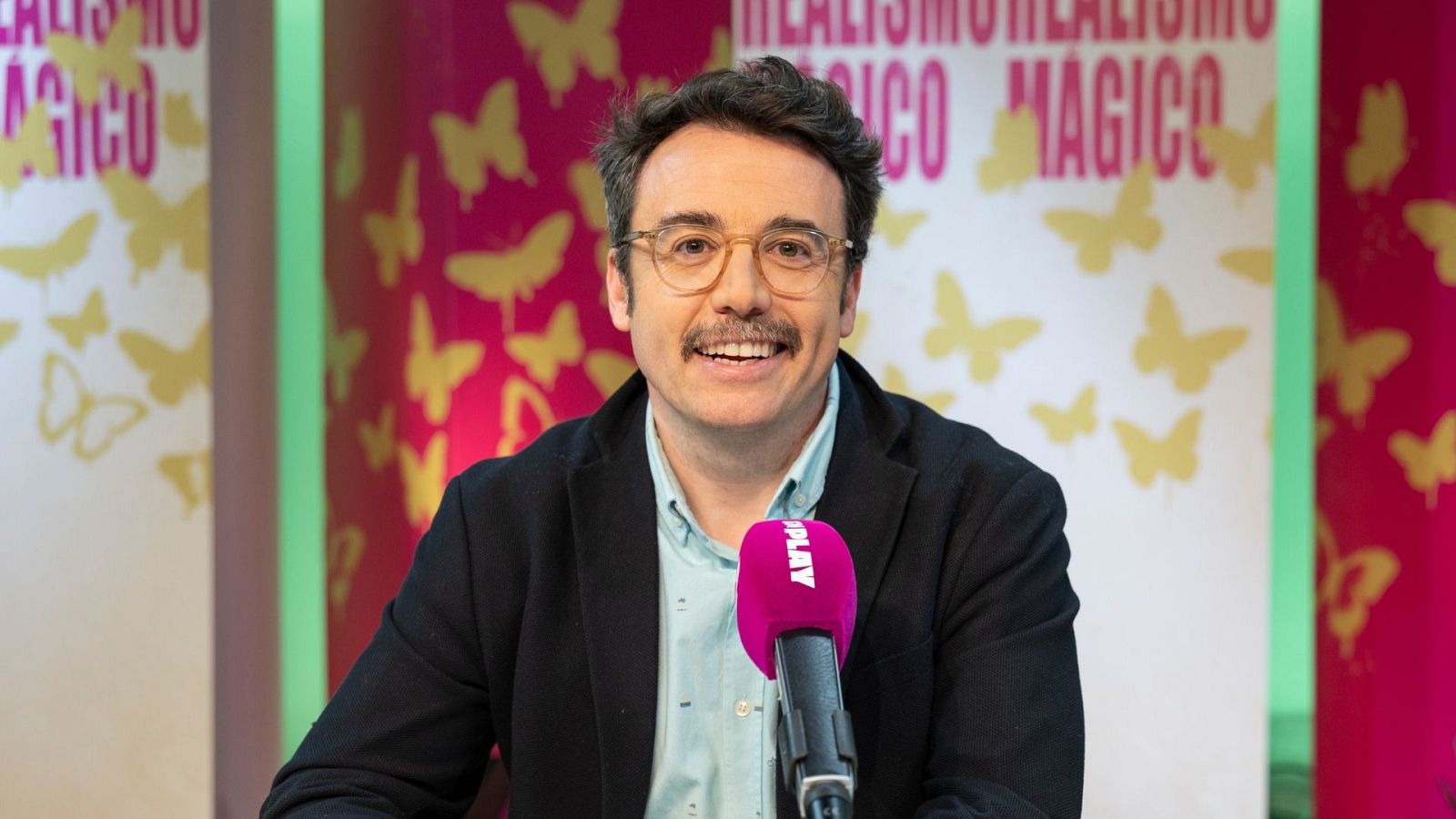 En Play - Influ-Realismo mágico - Programa 6 - Dios es viral, con Carlos García Miranda - Influ-Realismo Mágico. En Play | Ver