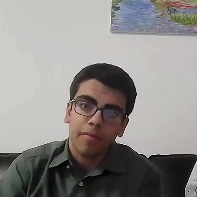 Kian, el niño de 14 años iraní a quien Estados Unidos veta la entrada - 24 horas | Ver