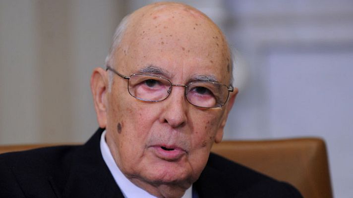 Informativo 24h - Napolitano planta al líder del SPD alemán por llamar "payasos" a Berlusconi y Grillo