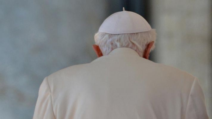 Benedicto XVI renuncia hoy
