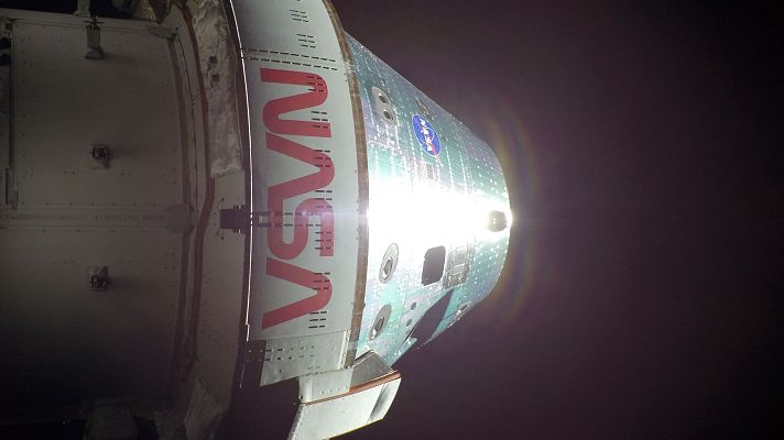 Diario de una vuelta a la Luna en el Canal 24h: diez días históricos y un momento crítico, el amerizaje