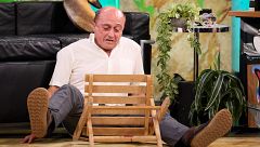 La Revuelta | Pepe Viyuela recrea el sketch de la silla
