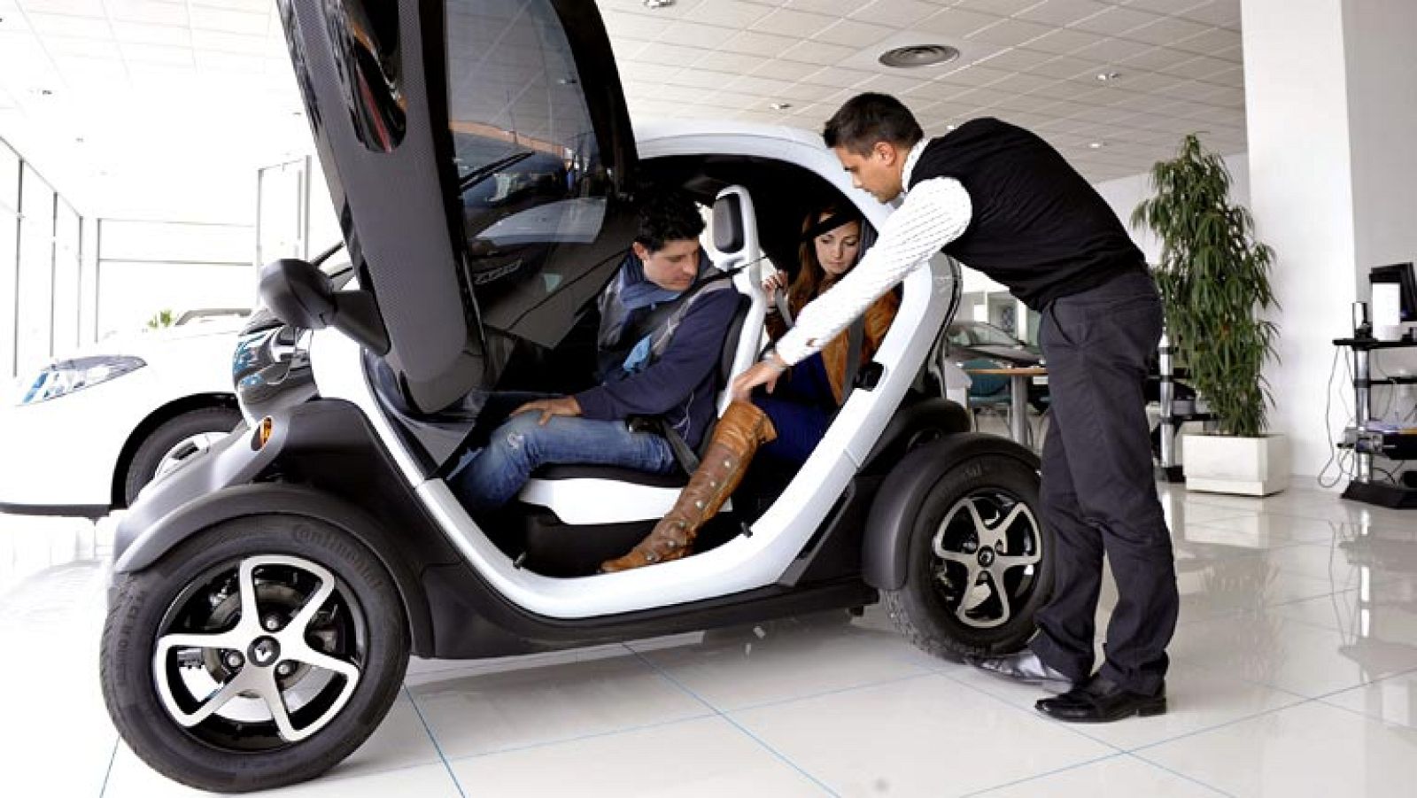 La recesión se agravó en el cuarto trimestre de 2012 por la caída del consumo y de la inversión