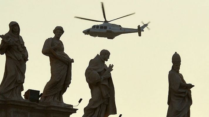 Informativo 24h - El papa se traslada en helicóptero a Castelgandolfo
