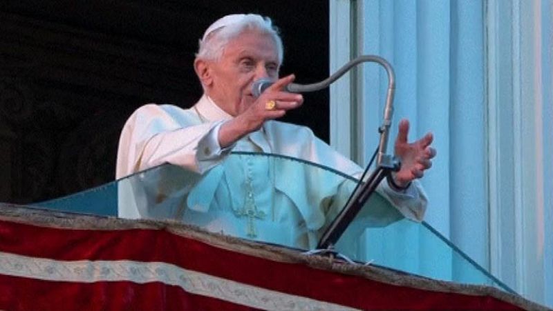 El papa aterriza en Castelgandolfo