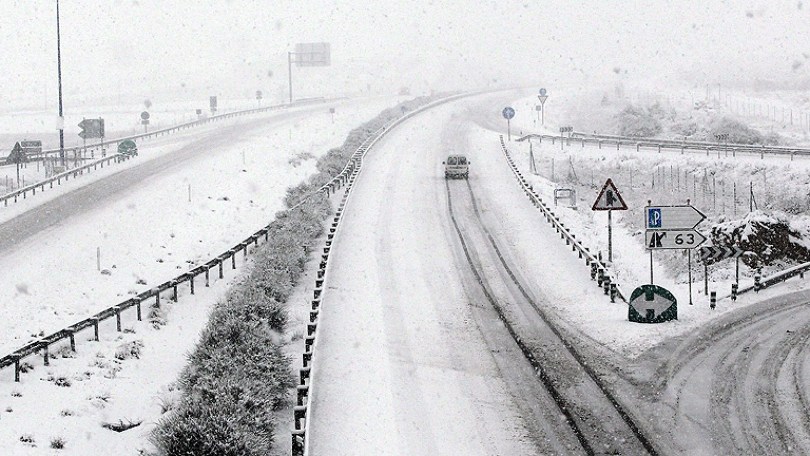 Informativo 24h: La nieve complica el tráfico  | RTVE Play