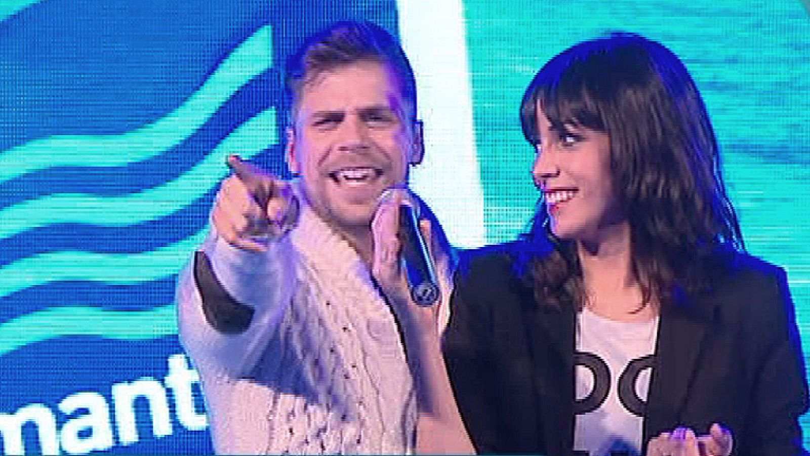 "Contigo hasta el final" en acústico