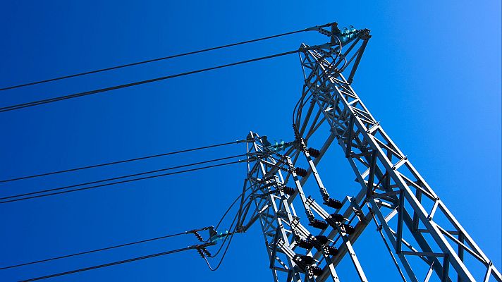 Bruselas propone ayudas a hogares vulnerables y reducir impuestos a la electricidad ante la crisis energética - Informativo 24h | Ver