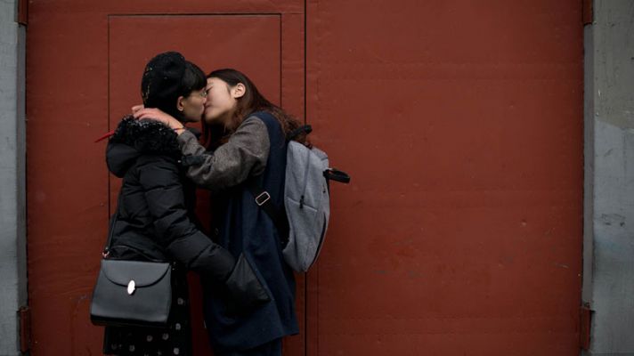 Telediario 1 - Respaldo a las bodas gais