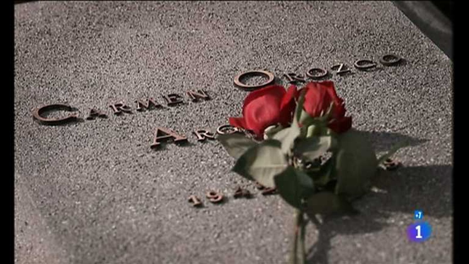 Herederos - Capítulo 34 - Carmen Orozco ha muerto. La policía recoge sus restos tras el incendio de su habitación - Ver ahora