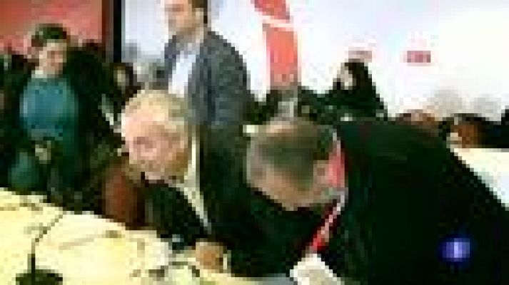 Telediario 1 - Pachi Vázquez pide consultar a los militantes la elección del próximo secretario general