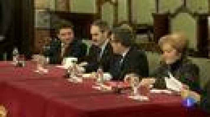 Telediario 1 - El alcalde de Lleida estudia recurrir al TC la prohibición del uso del burka