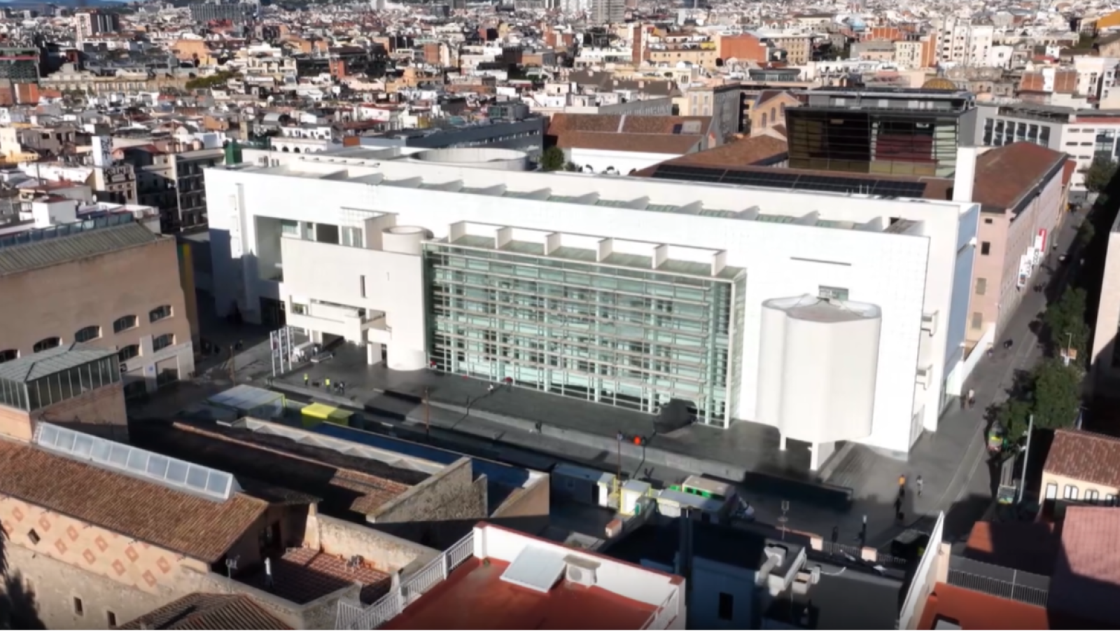 MACBA: Museu d'Art Contemporani de Barcelona - Fonamentals - Fonamentals | Veure