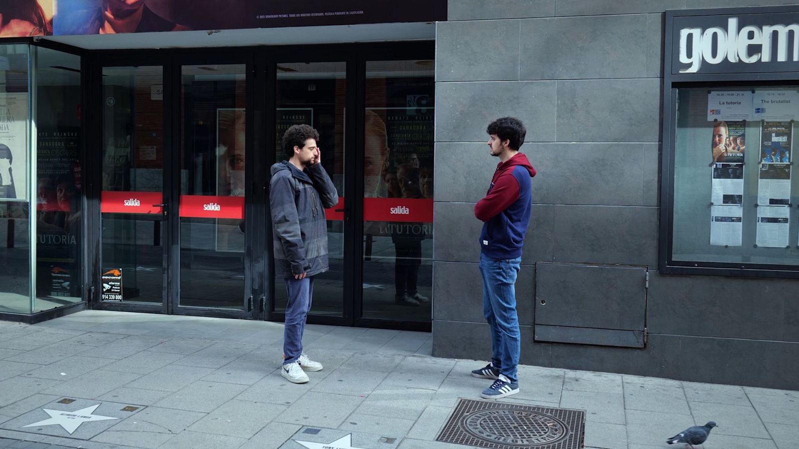 XVII Concurso de Cortos RNE - Está detrás de mí - Ver ahora