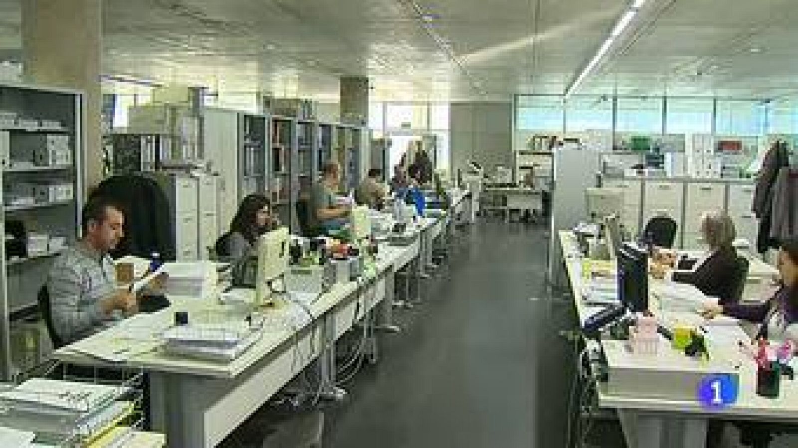 Telediario 1: Montoro afirma que las CC.AA. incumplidoras deben recortar | RTVE Play