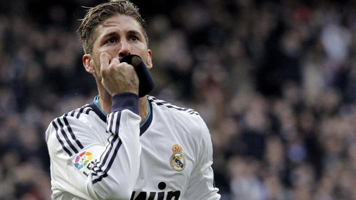 Telediario 1 - Distinas lecturas del posible penalti a Adriano