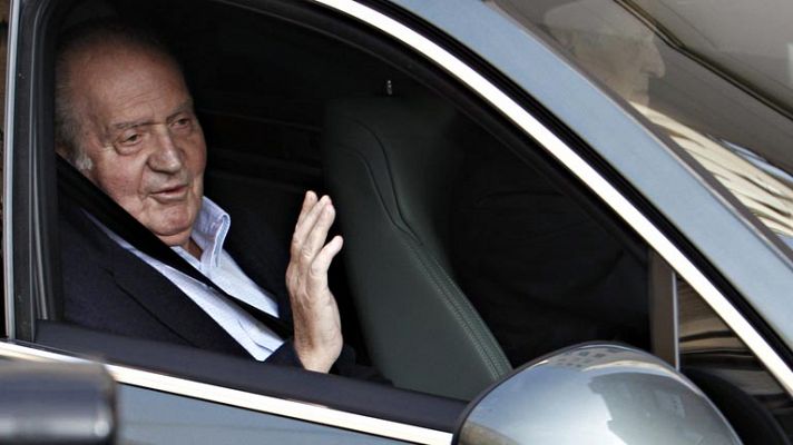 Informativo 24h - El rey llega a la clínica para ser operado de una hernia discal