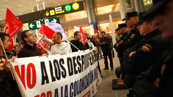Telediario 1 - Este lunes comienza la segunda semana de huelga de Iberia