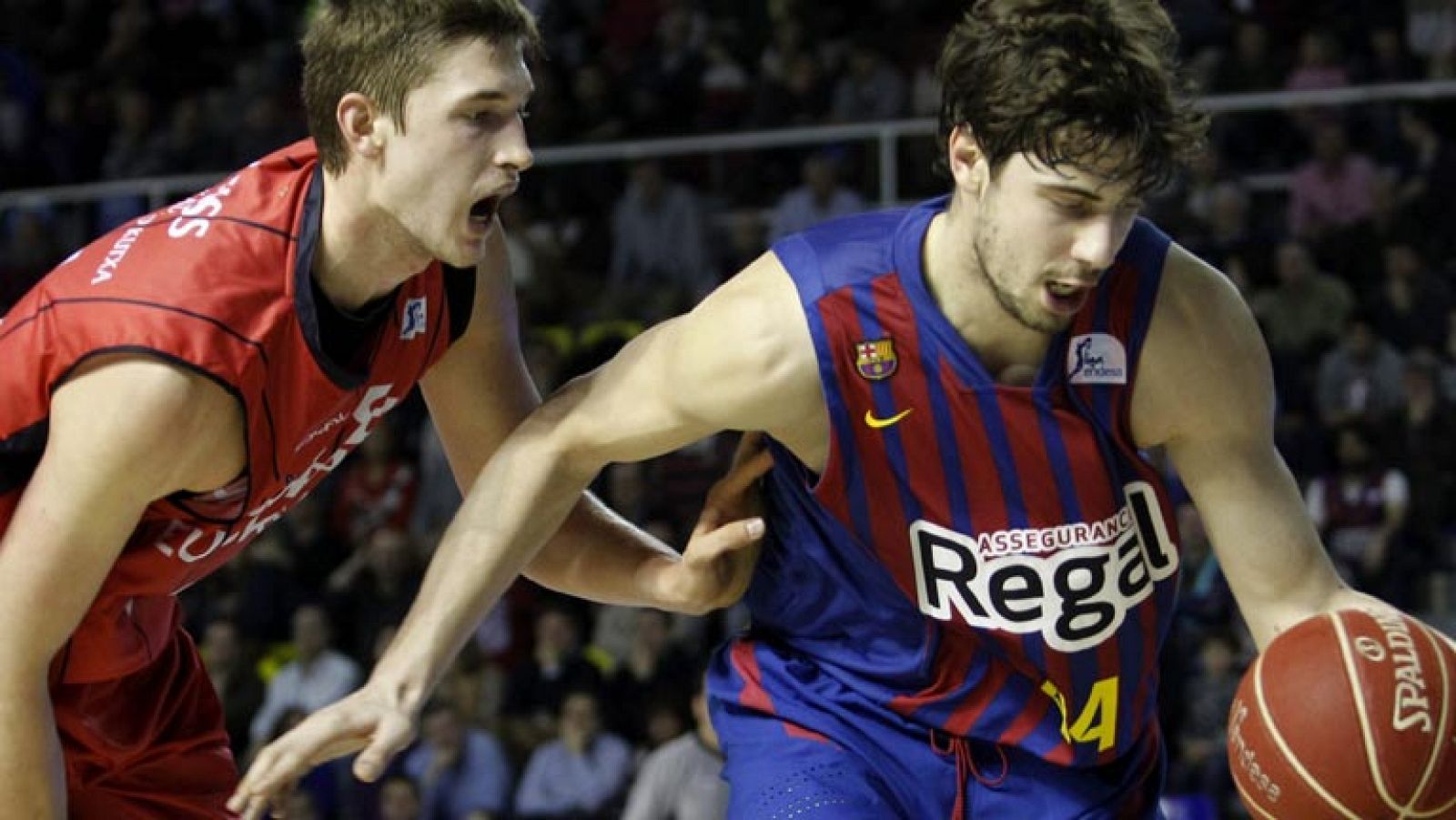 El Caja Laboral ahoga al Barça en el Palau